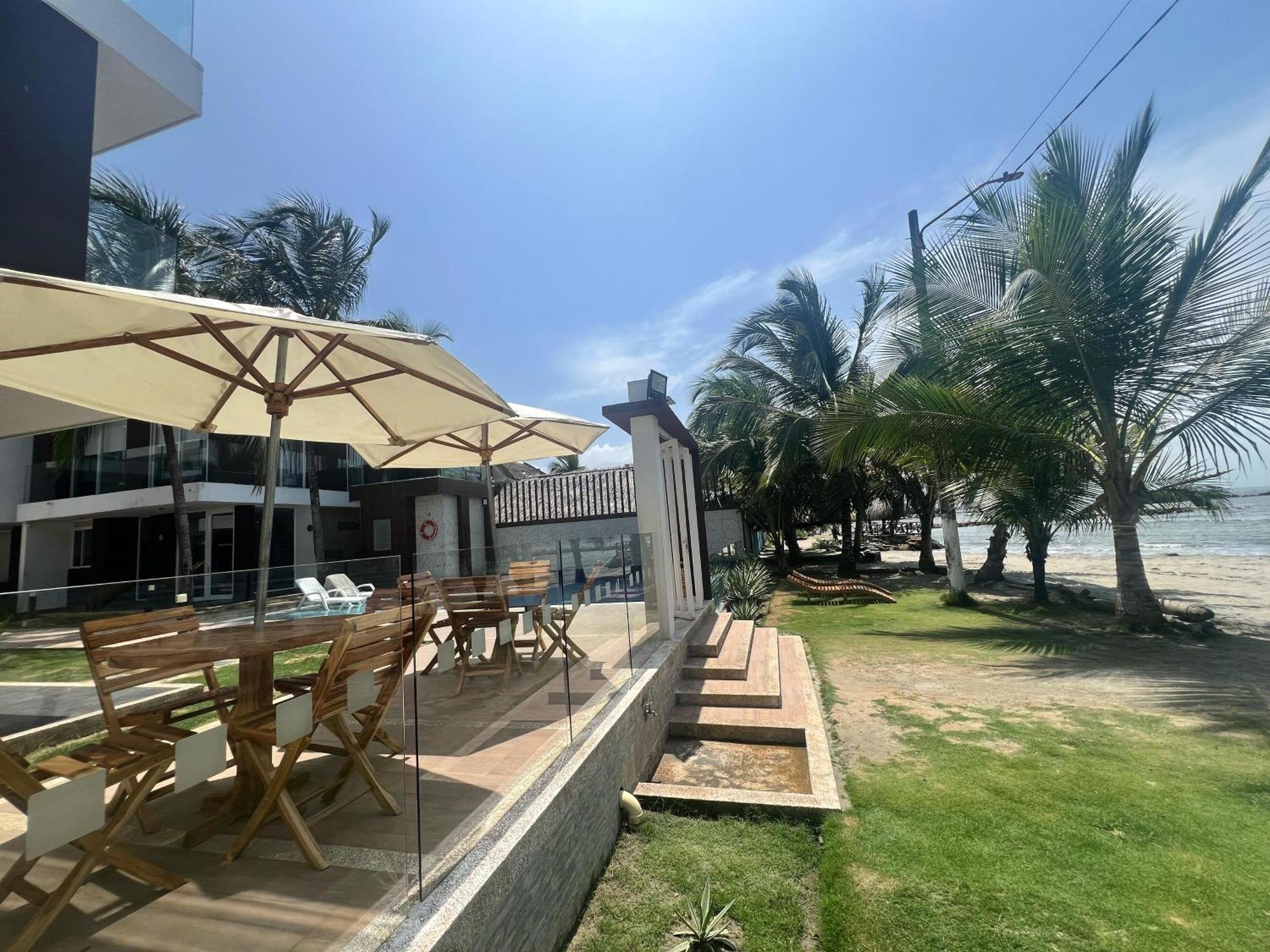 Loft 39 Casa De Playa * Covenas